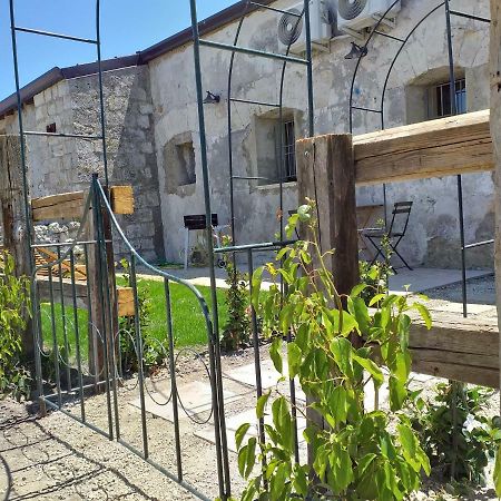 Gibbesi Country Farm Piccolo Cottage Naro Exterior foto