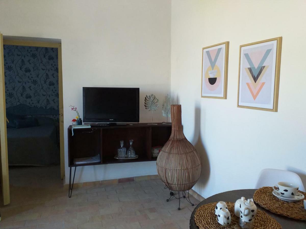 Gibbesi Country Farm Piccolo Cottage Naro Exterior foto